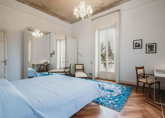 The Queen's - Candela *